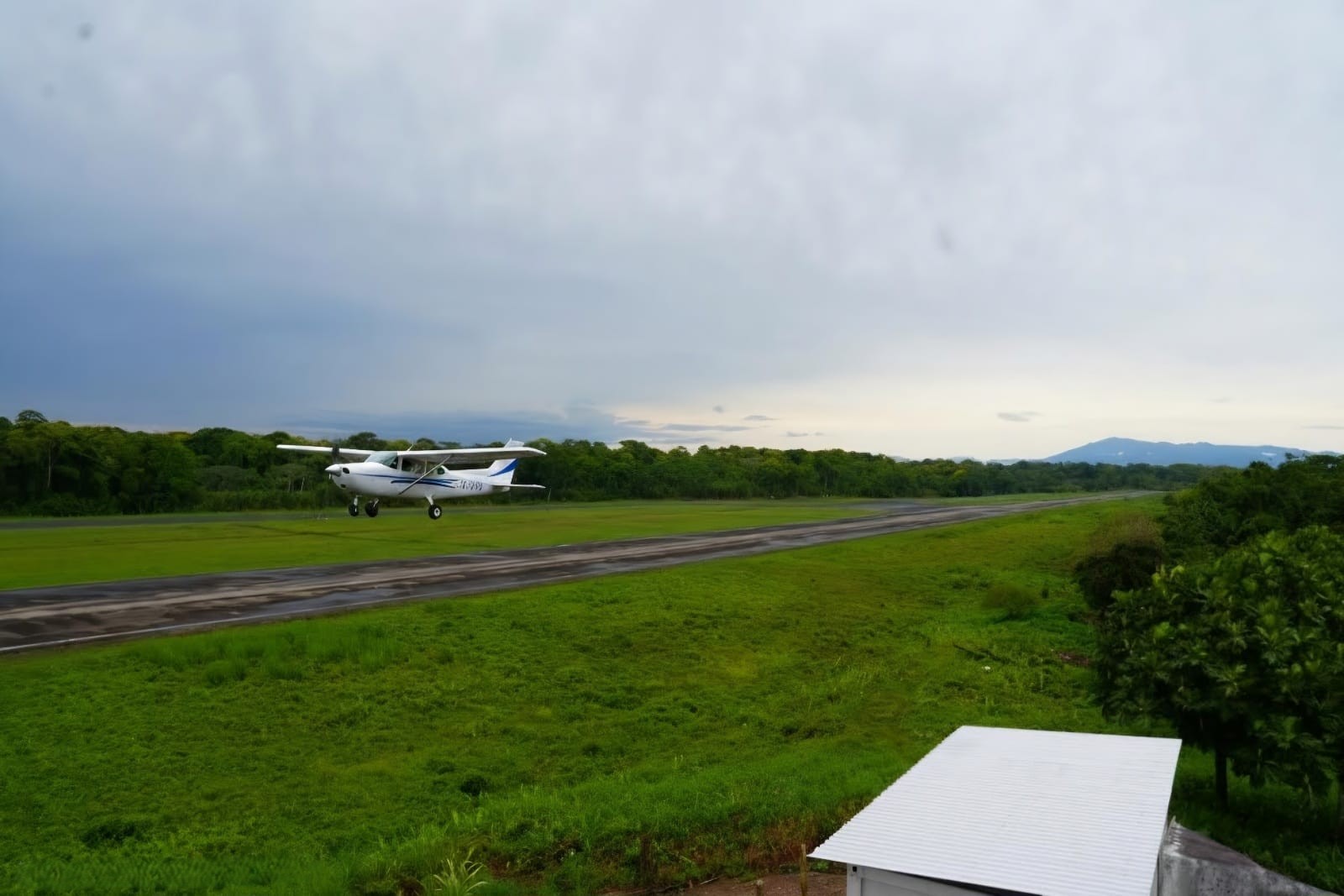 INSIVUMEH es clave para el monitoreo meteorológico en Puerto Barrios, Izabal.