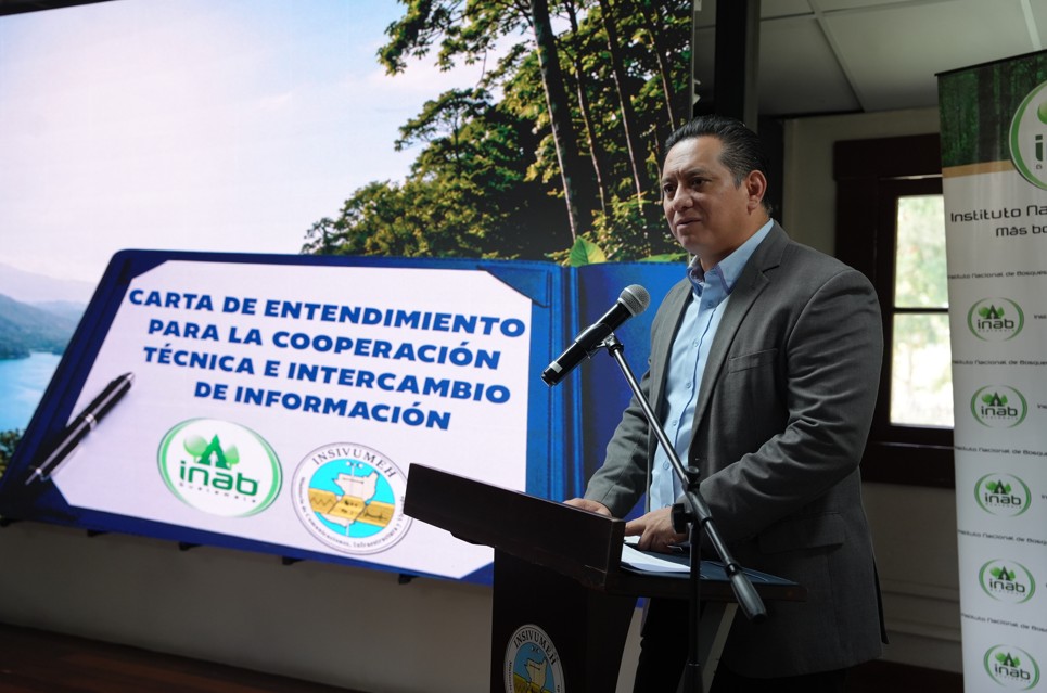 INSIVUMEH e INAB fortalecen la cooperación técnica para impulsar la investigación científica y monitoreo ambiental